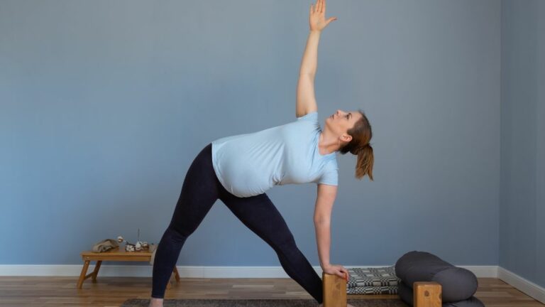 Top 5 Yoga Poses for Back Pain in Pregnancy - Matritva.care